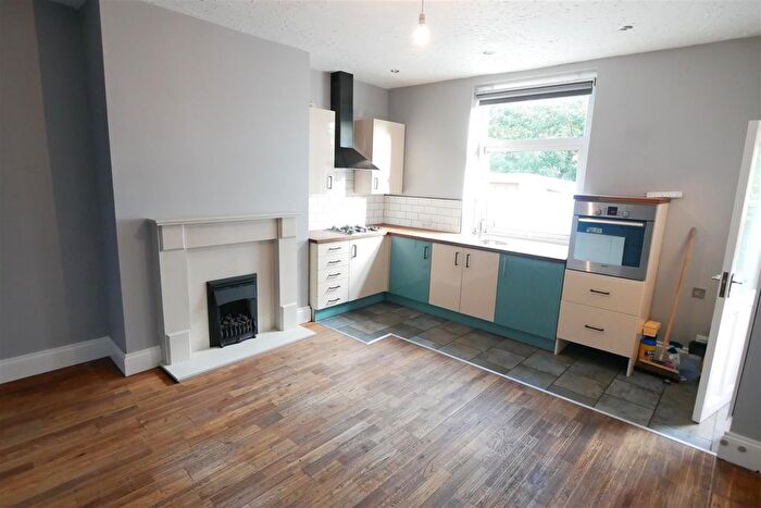 1 Bedroom Property To Rent In East Park Street, Morley, Leeds, LS27