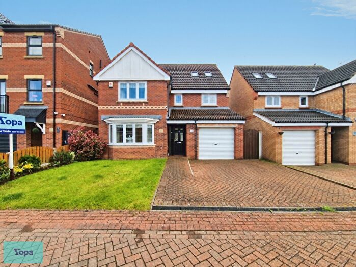 6 Bedroom Detached House For Sale In Twigg Crescent, Armthorpe, Doncaster, DN3