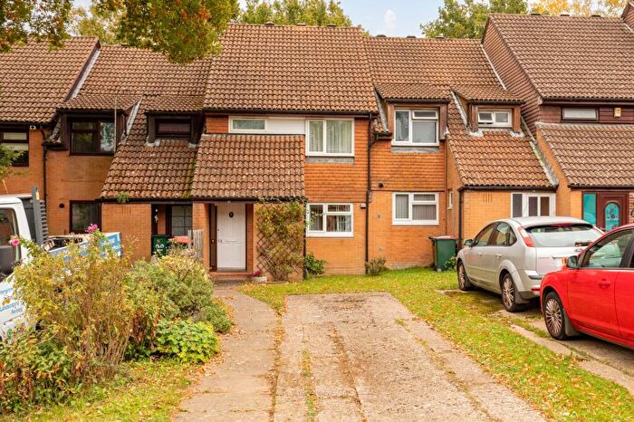 3 Bedroom Terraced House For Sale In Birkdale Drive, Ifield, RH11
