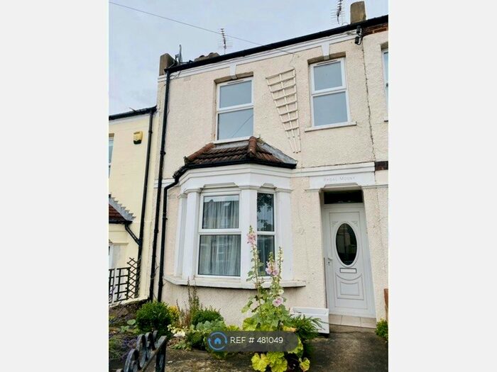 2 Bedroom Terraced House To Rent In Viewland Road, London, SE18