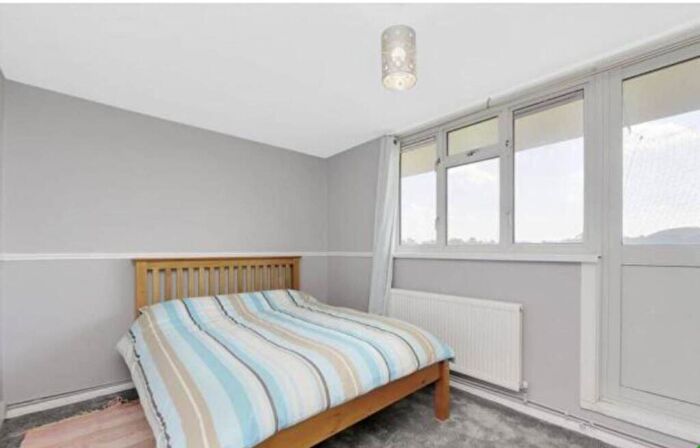 3 Bedroom Flat To Rent In Overhill Road, East Dulwich, London, SE22