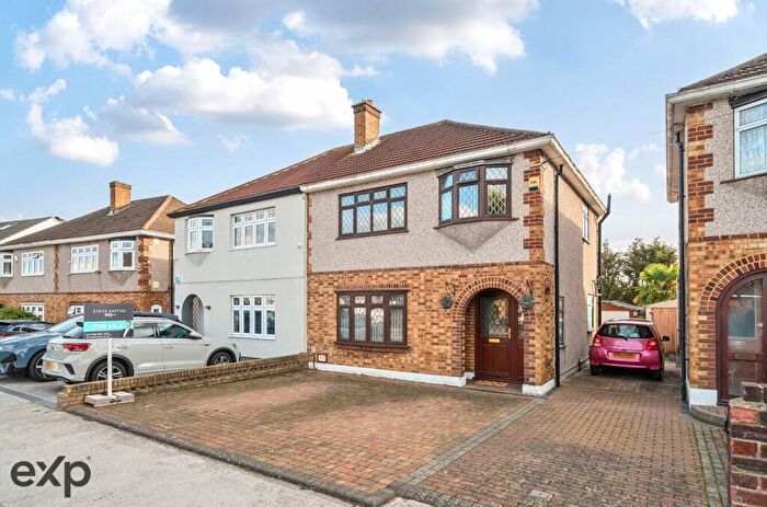 3 Bedroom Semi-Detached House For Sale In Moray Way, Romford, RM1
