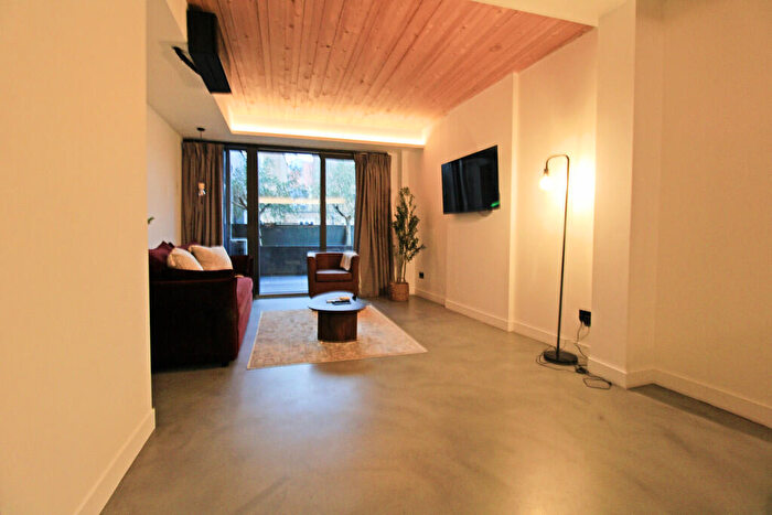 1 Bedroom Apartment To Rent In Pitfield St, London, N1