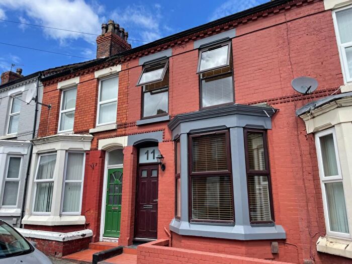 3 Bedroom House To Rent In Homerton Road, L6