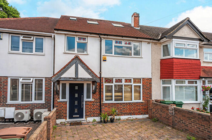 4 Bedroom Terraced House For Sale In Culvers Avenue, Carshalton, SM5