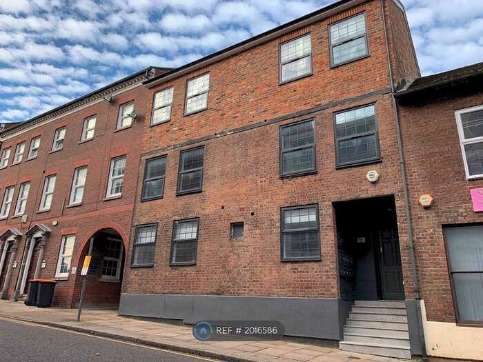 Studio To Rent In Alma Street, Luton, LU1