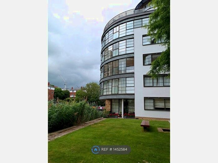 2 Bedroom Flat To Rent In Ice Wharf, London, N1