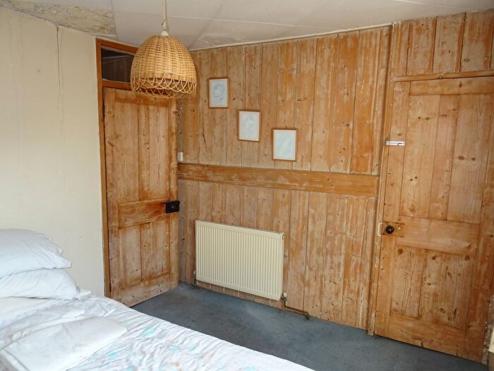 2 Bedroom Cottage For Sale In High Street, Wingham, Canterbury, CT3