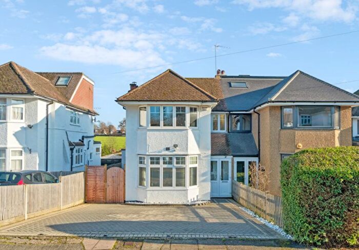 3 Bedroom Semi-Detached House To Rent In Middleton Drive, HA5