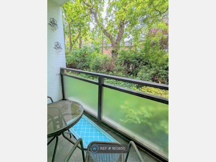 2 Bedroom Flat To Rent In Swanton Gardens, London, SW19