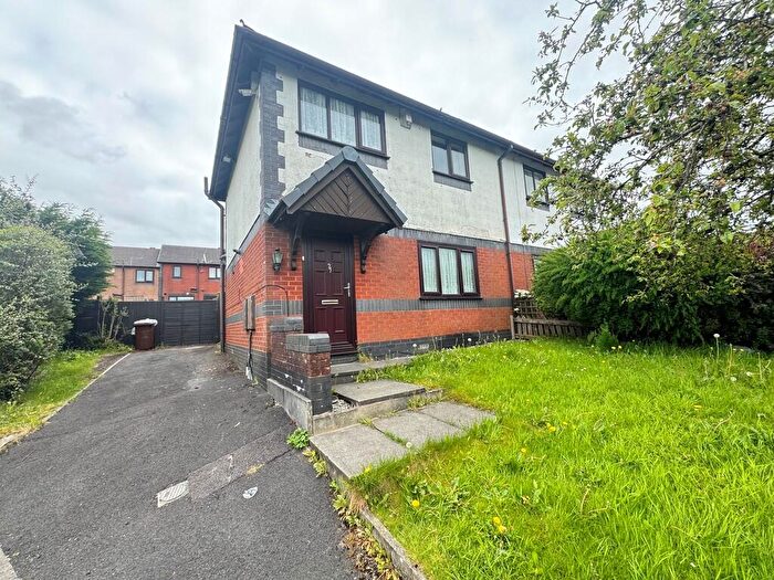 2 Bedroom Semi Detached House For Sale In Highfield Road, Blackburn, BB2