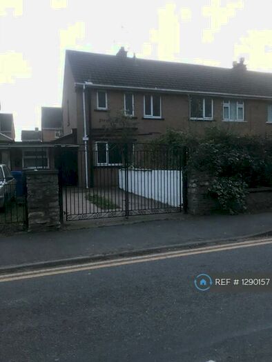 3 Bedroom Semi-Detached House To Rent In Churchfield Road, Doncaster, DN6