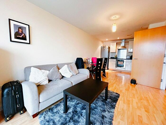1 Bedroom Flat To Rent In Lovell House, Leeds, West Yorkshire, LS7