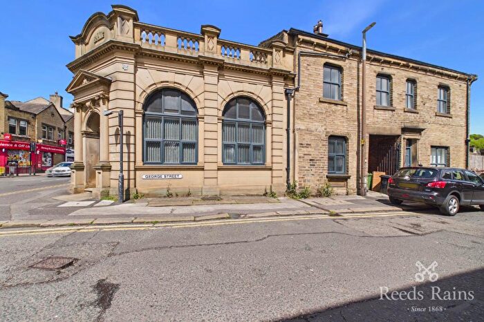 2 Bedroom Apartment To Rent In George Street, Milnsbridge, Huddersfield, West Yorkshire, HD3