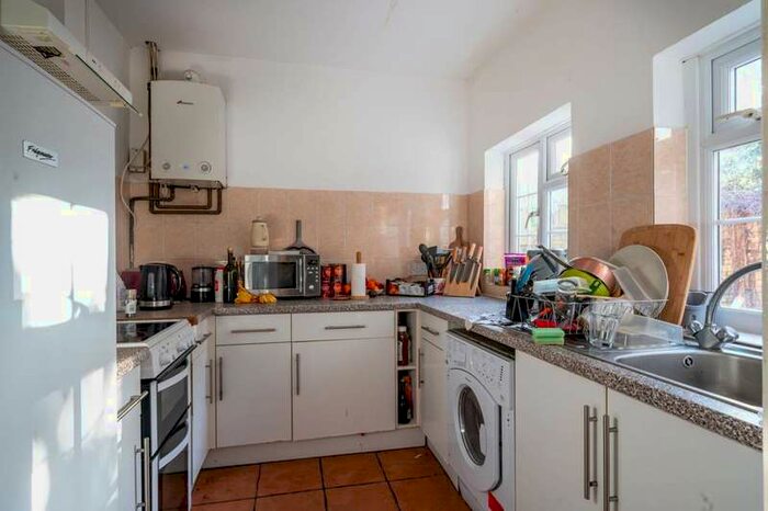 3 Bedroom Terraced House For Sale In Haydon Place, Guildford, Guildford, GU1