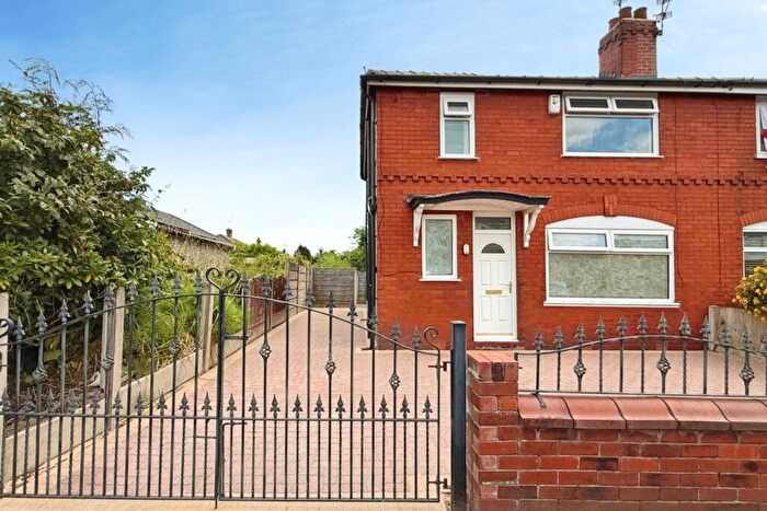 3 Bedroom Semi-Detached House For Sale In Enfield Road, Swinton, Manchester, Greater Manchester, M27