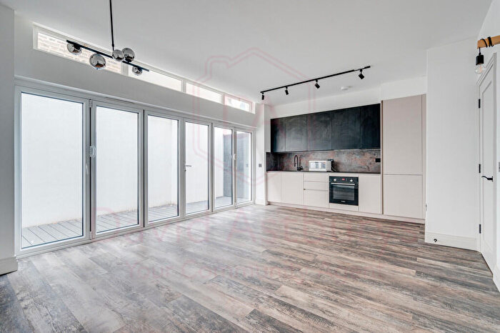 1 Bedroom Apartment To Rent In Millers Terrace, Dalston, London, E8