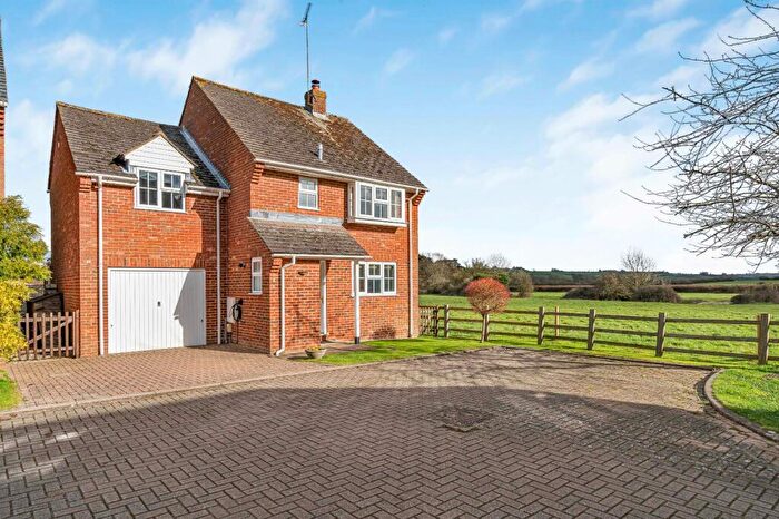 4 Bedroom Detached House For Sale In Dorton, Aylesbury, Buckinghamshire, HP18