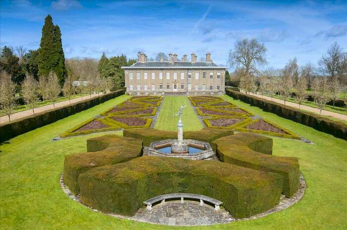 2 Bedroom Apartment For Sale In The Mansion House, Lees Court, Sheldwich, ME13