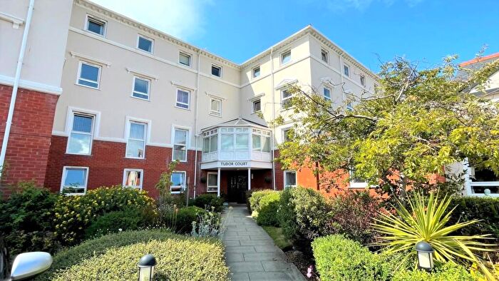 1 Bedroom Retirement Property For Sale In Tudor Road, Llandudno, LL30