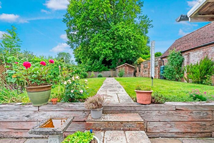 3 Bedroom Semi-Detached House For Sale In Oatfield Drive, Cranbrook, TN17