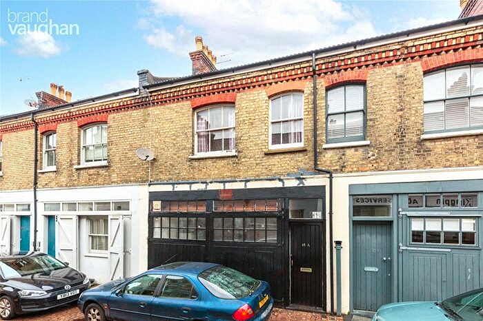 4 Bedroom Terraced House To Rent In Cambridge Grove, Hove, BN3