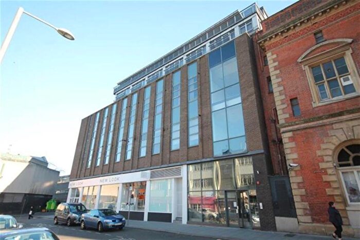 2 Bedroom Apartment To Rent In Crusader House, Thurland Street, NG1