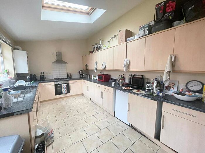 6 Bedroom Terraced House To Rent In **£pppw Excl Bills* Kimbolton Avenue, Lenton, - Uon, NG7