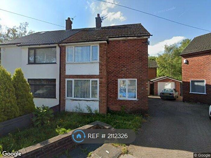 5 Bedroom Semi-Detached House To Rent In Whelan Avenue, Bury, BL9