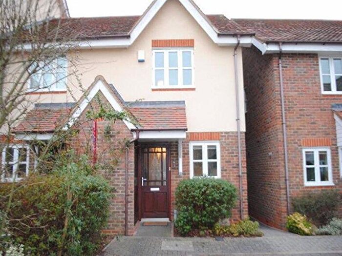 2 Bedroom House To Rent In Elm Lawns Close, Avenue Road, St Albans, AL1