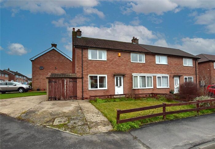 3 Bedroom Semi Detached House For Sale In Kendrew Close, Bedale, North Yorkshire, DL8