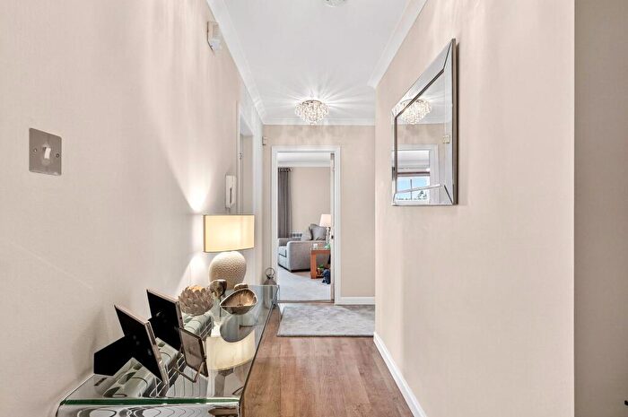 2 Bedroom Property For Sale In Watson Green, Livingston, EH54