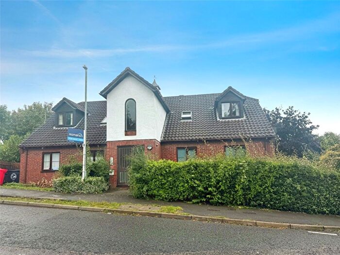 1 Bedroom Flat For Sale In Garratts Way, High Wycombe, Buckinghamshire, HP13