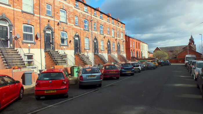 1 Bedroom Apartment To Rent In Flat, Providence Avenue, Leeds, West Yorkshire, LS6