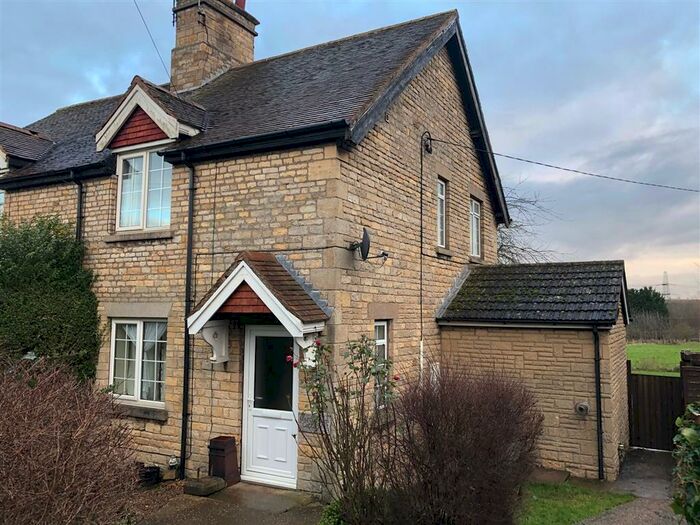 3 Bedroom House To Rent In Great North Road, Great Ponton, Grantham, NG33