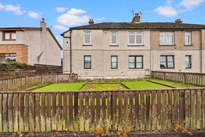 3 Bedroom Apartment For Sale In Alloa Road, Stenhousemuir, Larbert, FK5