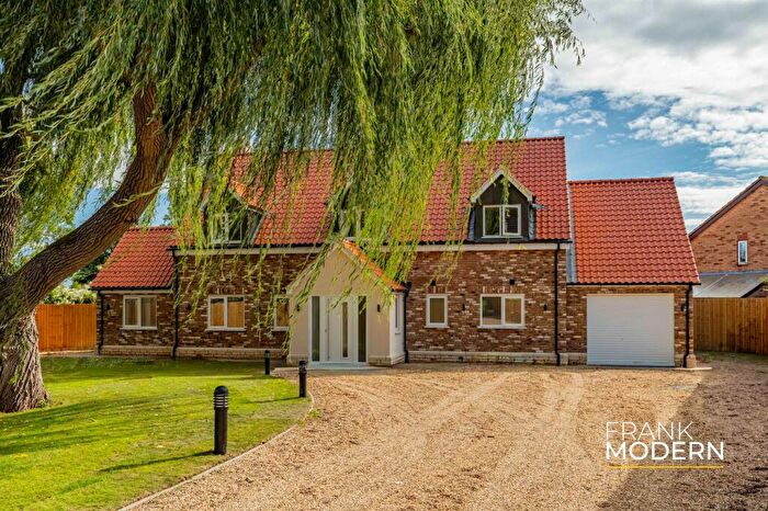 4 Bedroom Detached House For Sale In Grantham Road, Ropsley, NG33