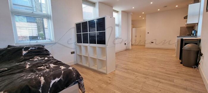 Studio To Rent In Market Place, Basingstoke, RG21
