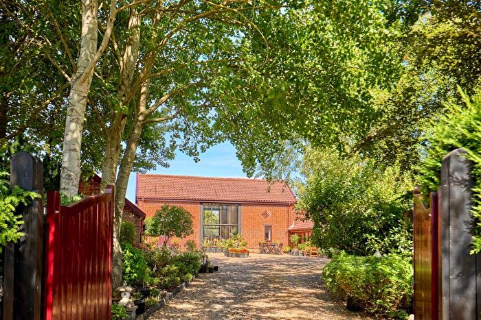 4 Bedroom Barn Conversion For Sale In Scole Common, Scole, Diss, IP21