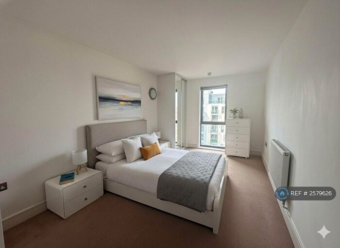 3 Bedroom Flat To Rent In Mercury House, London, E16