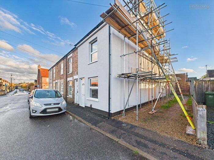 2 Bedroom End Of Terrace House For Sale In Horsegate Lane, Whittlesey, Peterborough, PE7