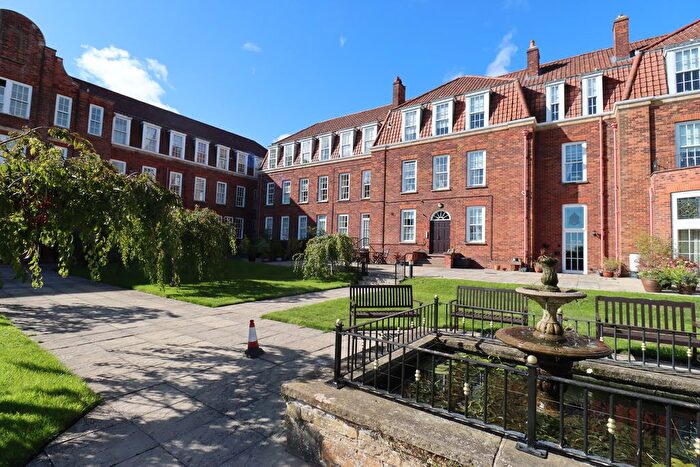 2 Bedroom Flat For Sale In Hall Park Road, Hunmanby, YO14