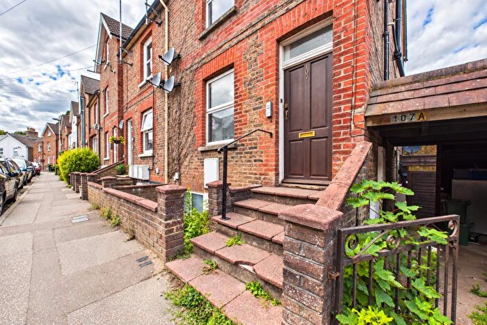 1 Bedroom Apartment To Rent In Queens Road, East Grinstead, West Sussex, RH19
