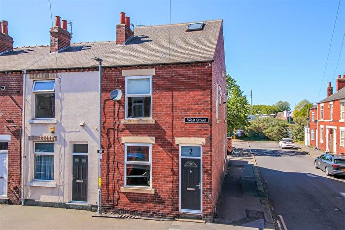 2 Bedroom End Of Terrace House For Sale In West Street, Wakefield, WF2