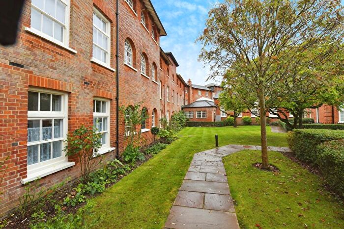 1 Bedroom Flat For Sale In Old St. Michaels Drive, Braintree, Essex, CM7