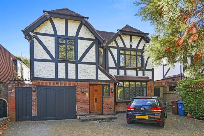 5 Bedroom Detached House To Rent In Canons Drive, Edgware, HA8