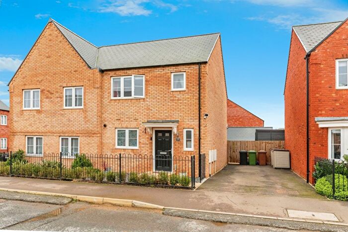 3 Bedroom Semi Detached House For Sale In Ise Valley Way, Wellingborough, NN8