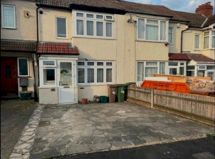 2 Bedroom Terraced House To Rent In Conrad Drive, Worcester Park, KT4