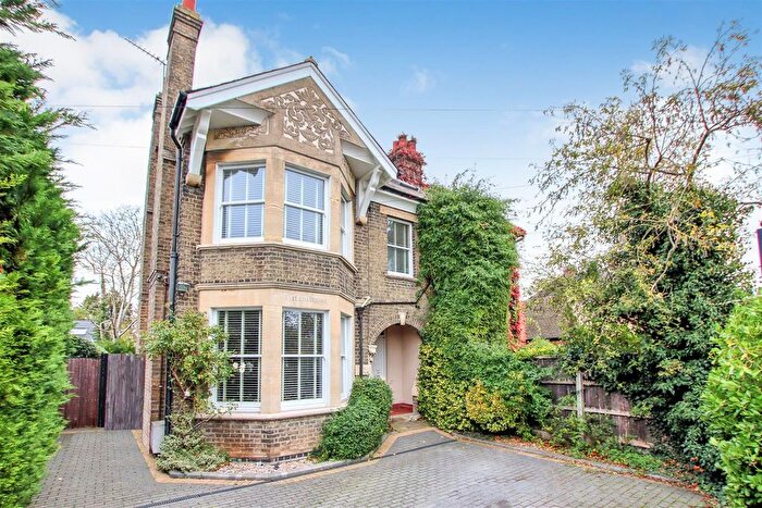 3 Bedroom Semi Detached House To Rent In Newmarket Road, Cambridge, CB5