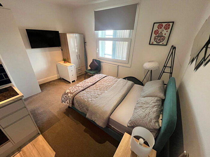 Studio To Rent In Market Place, City Centre, DN1